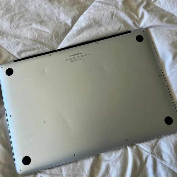 Apple MacBook Pro 15.5 computer
